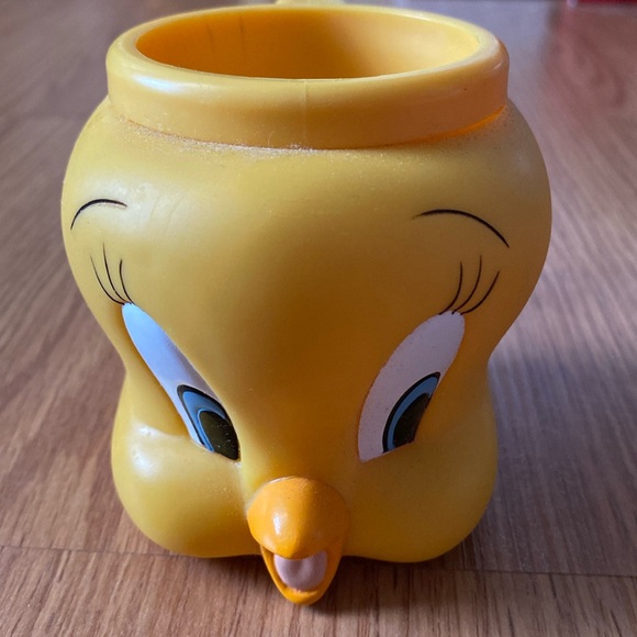 ❤️ Tweety Bird Looney Tunes Limited Edition Mug Cup NWOT - Picture 5 of 6